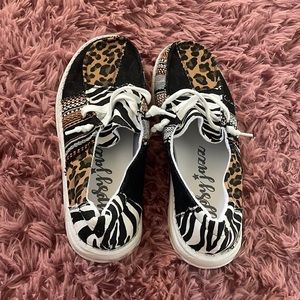 Animal Printed Slide on’s